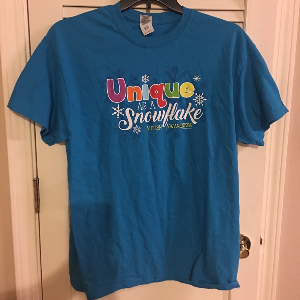 New Large Autism Awareness t-shirt